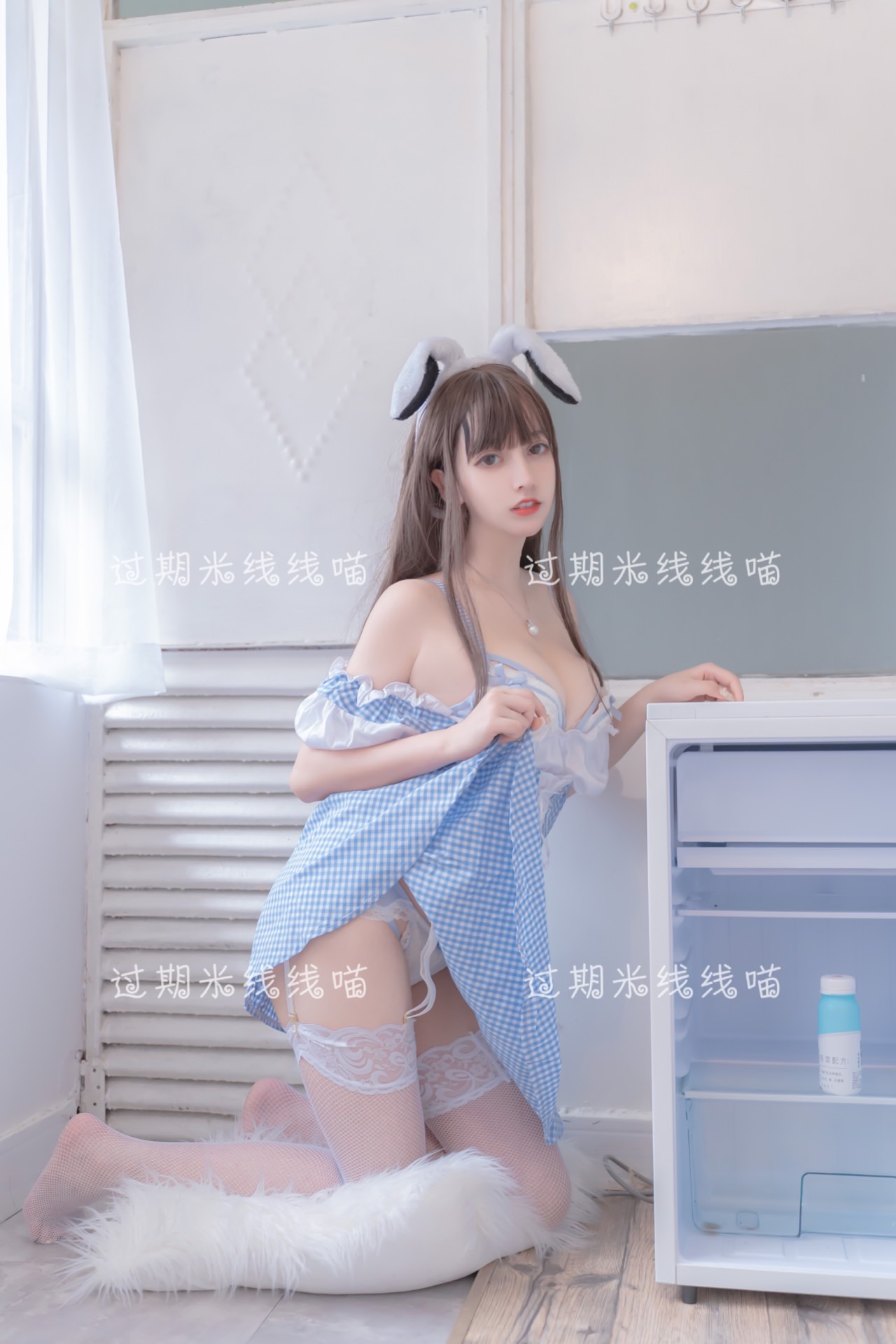 过期米线线喵 蓝白 [55P-106MB] 网红少女-第1张