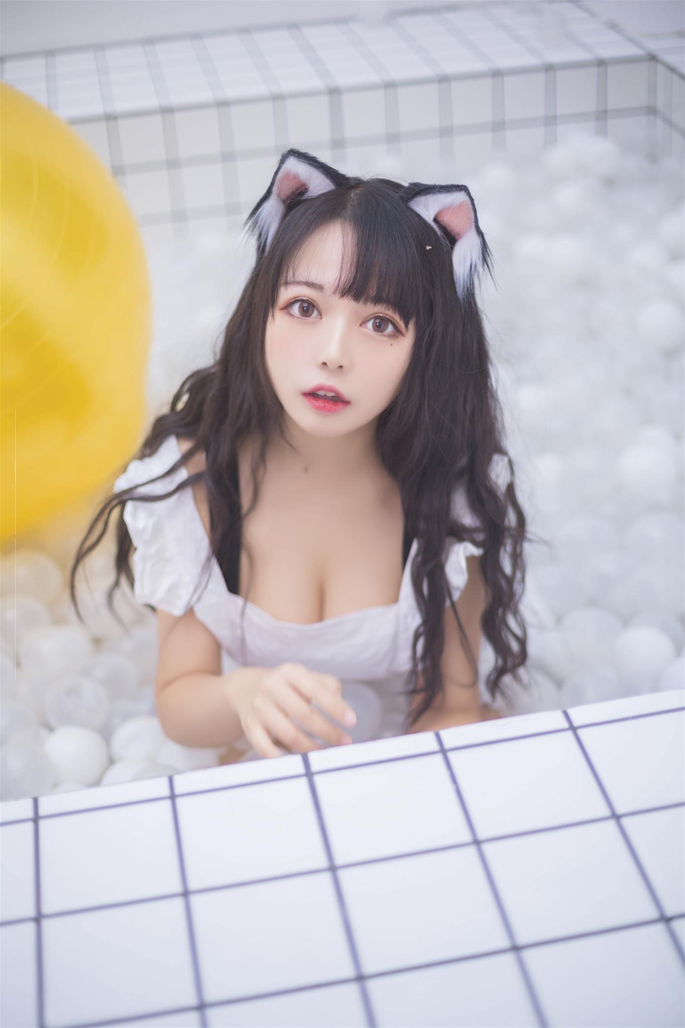 黑猫猫 海洋球喵 [9P-9MB] 网红少女-第3张